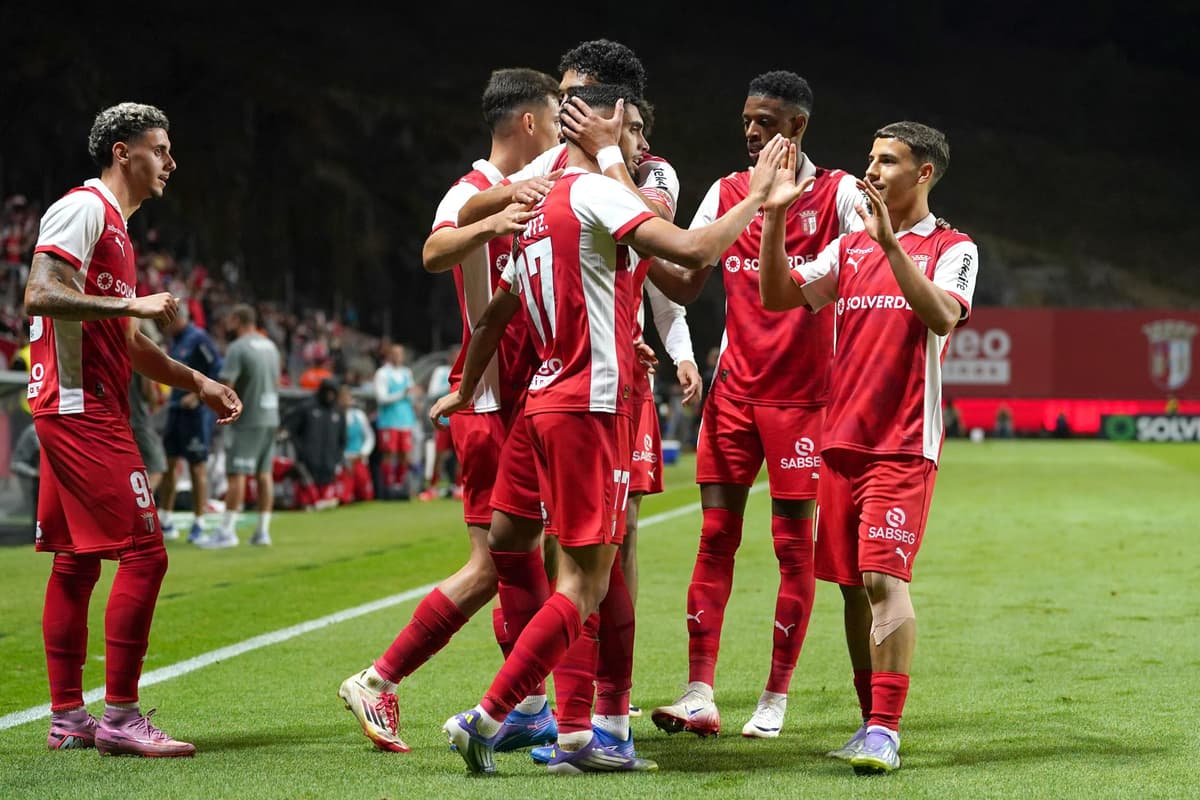 Joven hondureño se gana un lugar en uno de los equipos más grandes de Europa