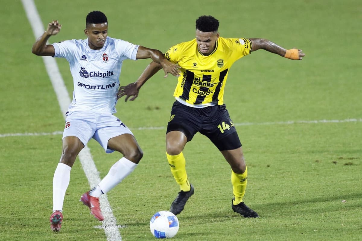 Real España y Xelajú, en busca de la final de la Copa Centroamericana de la Concacaf