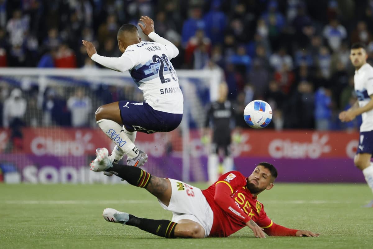 Universidad Católica se acerca a Colo Colo que conserva el liderato sin jugar