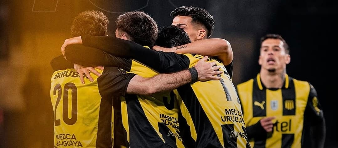 Peñarol sella su tercer triunfo en fila y sigue en lo alto del Clausura uruguayo