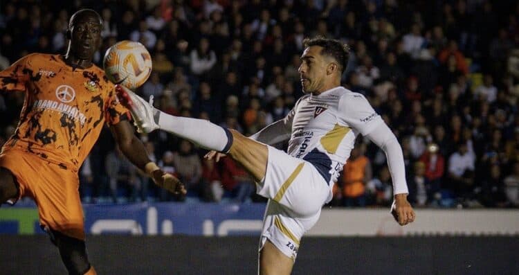 Liga de Quito volvió al triunfo y, con presencia argentina, ya está en el hexagonal final