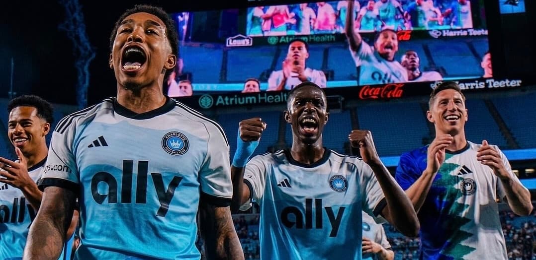 Noche histórica en Charlotte que, a ritmo colombiano, suma, sigue y sueña…