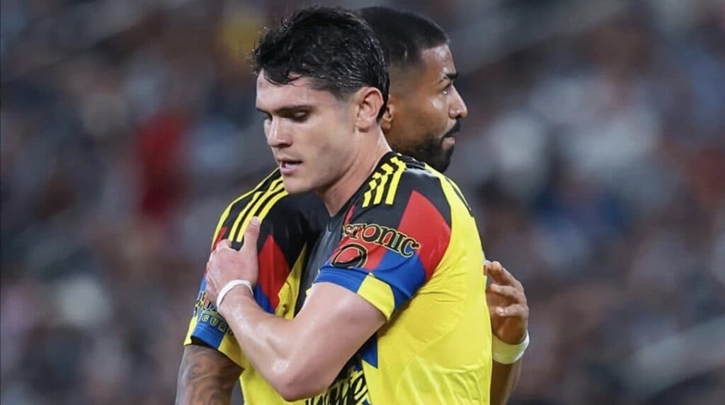 Un tanto del charrúa Aguirre permitió la remontada del América en Monterrey