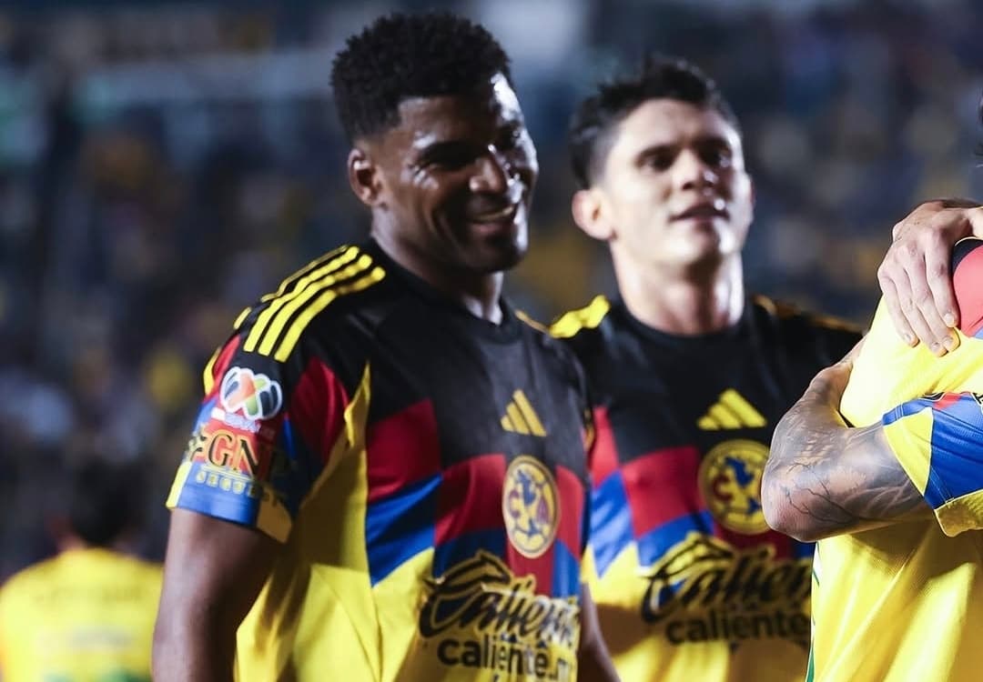 América remontó y goleó a Pumas, con tanto del colombiano Zuñiga