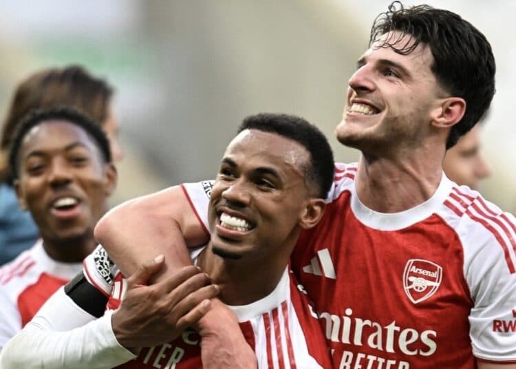 La fuerza carioca de Gabriel le permite remontar al Arsenal en Newcastle