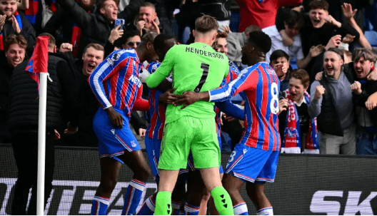 El Crystal Palace frena en seco al Liverpool, con los colombianos Muñoz y Lerma