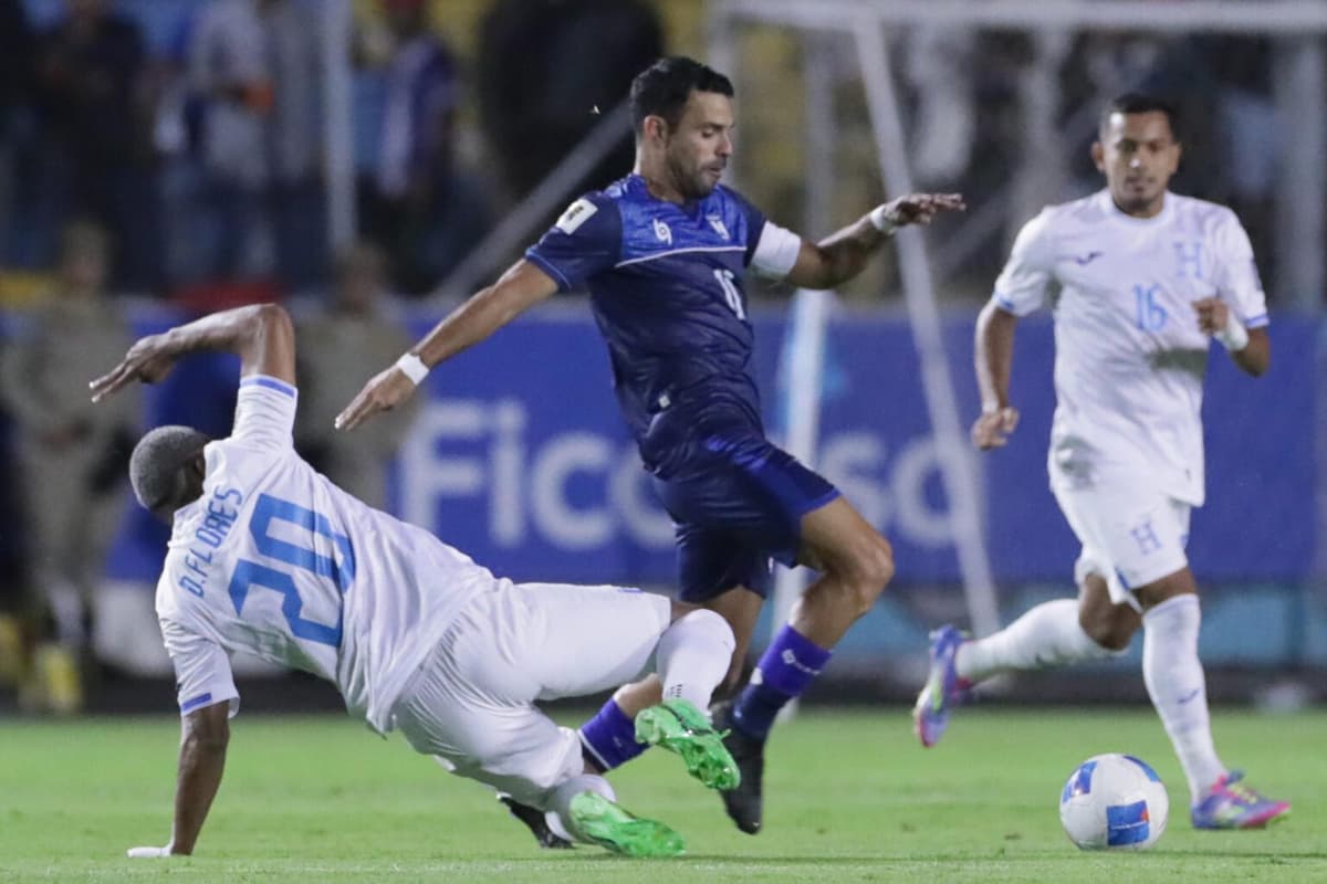 Quioto y Vega sellan triunfo de Honduras y liderato