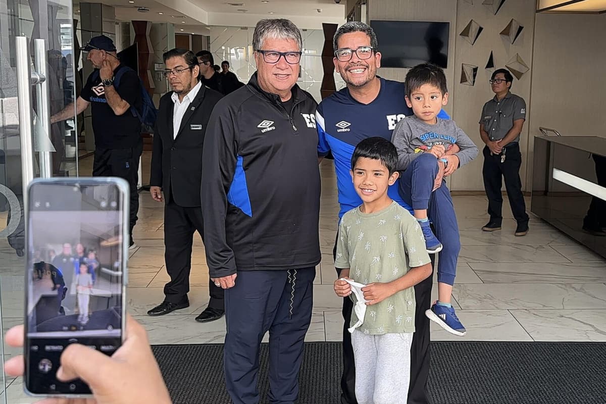 El Salvador llega a Guatemala a tres días del duelo eliminatorio para el Mundial 2026