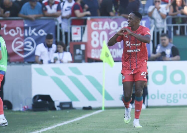 Yerri Mina, gol colombiano que comanda primera victoria del Cagliari