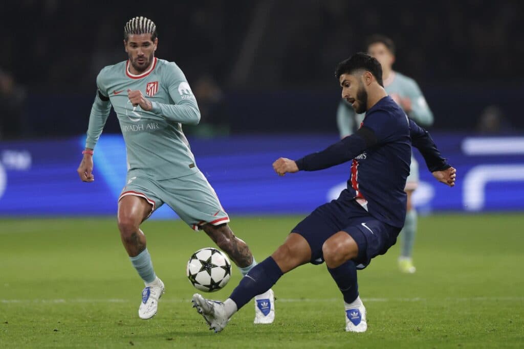 El PSG sobrevive a la voracidad del argentino Panichelli