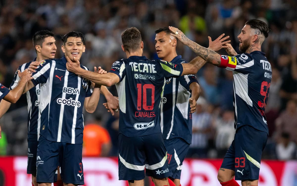 El Monterrey con el español Ramos, se enfrenta con el Querétaro en busca de mantenerse primero