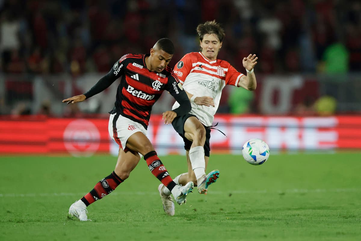 Estudiantes, con legion uruguaya recibe a Flamengo buscando la épica