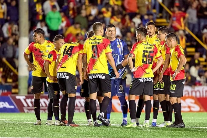 ¡EN DECLIVE! Mexicanos y hondureños, no levantan cabeza en la Liga Promerica
