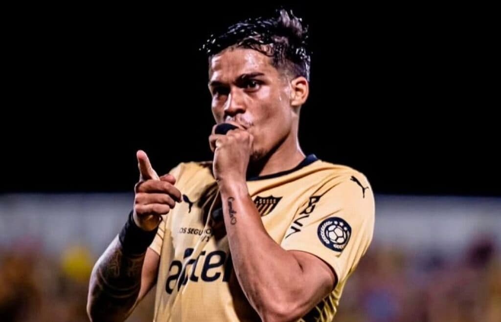 Peñarol igualó con Miramar y Nacional se acerca en la definitoria anual