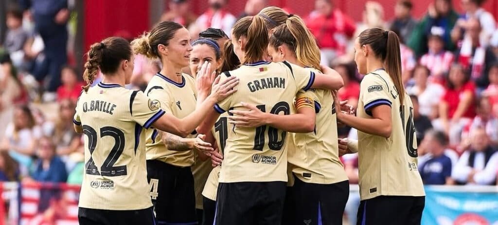 Las jugadoras del Barcelona aplican un set al Atlético de Madrid