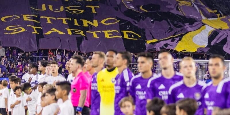 Cuatro equipos y más de 15 latinos, por dos lugares en los playoffs