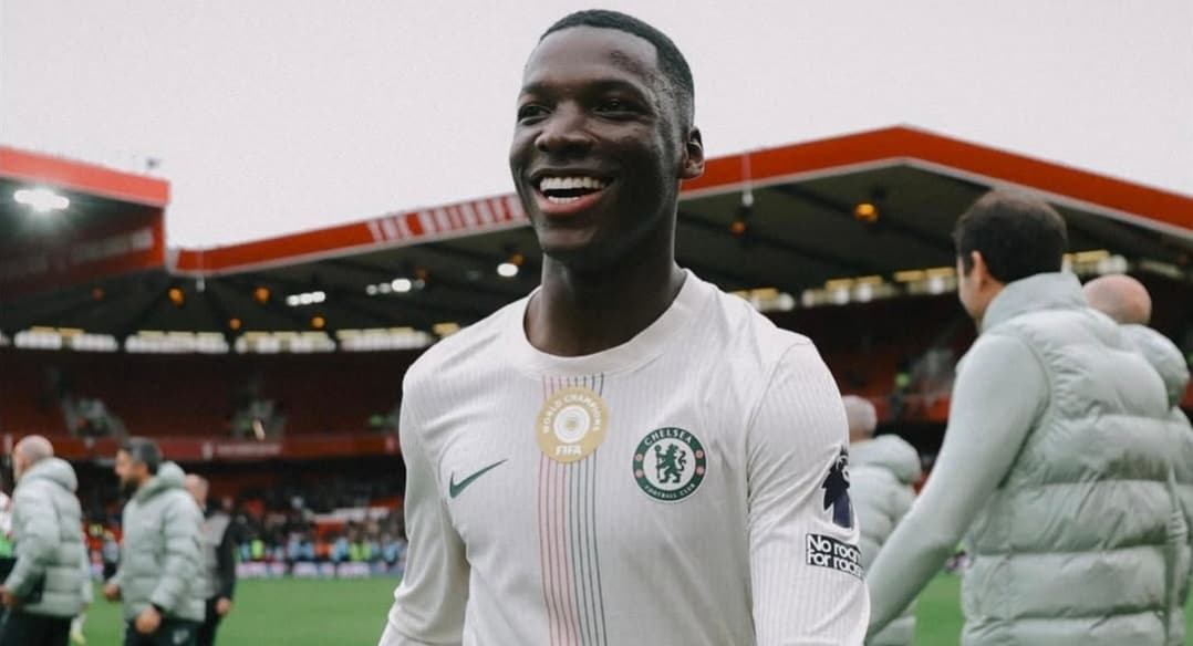 Con el ecuatoriano Moisés Caicedo, el Chelsea golea y el Forest despide a Postecoglou