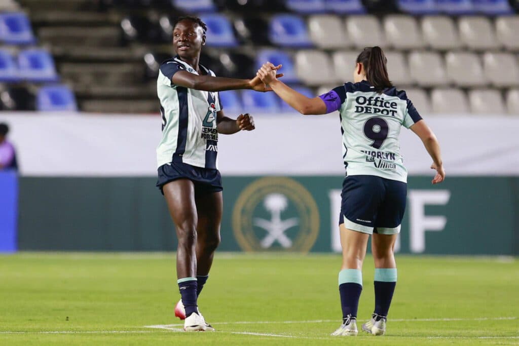 La nigeriana Ihezuo lidera goleada del Pachuca al Alajuelense en la Concacaf