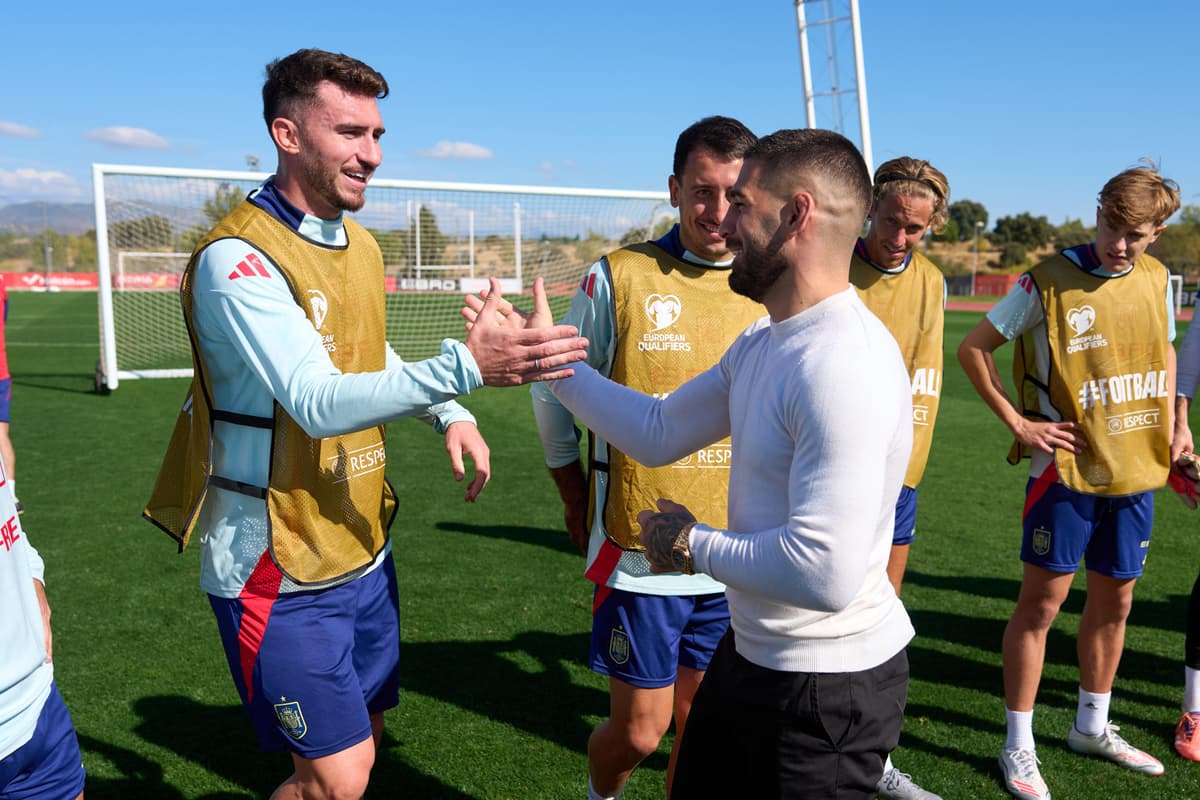El DT español De la Fuente descarta a Laporte