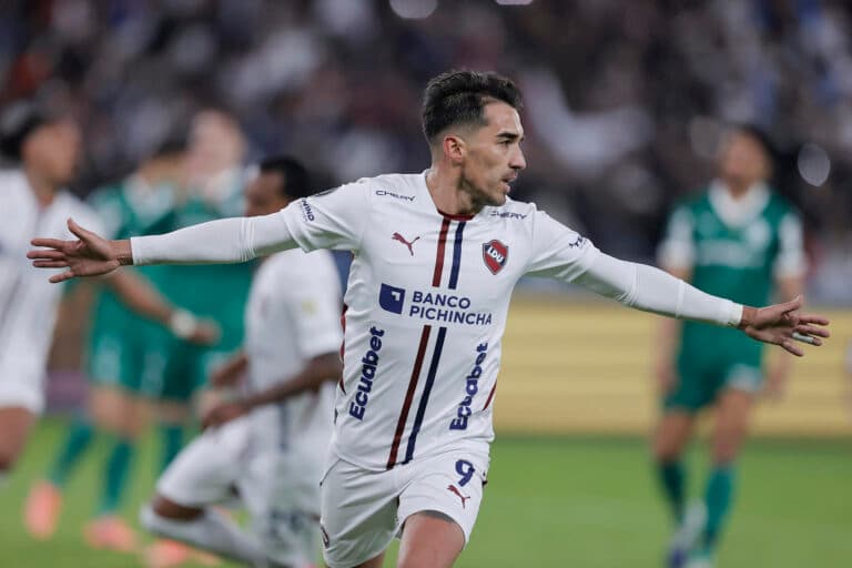 El delantero argentino Lizandro Alzugaray es fichado por el Universitario de Perú
