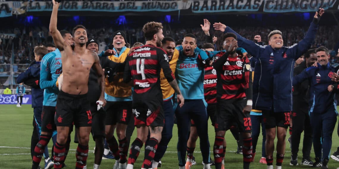 Flamengo incluye al brasileño Pedro en la delegación que viaja a Lima para la final