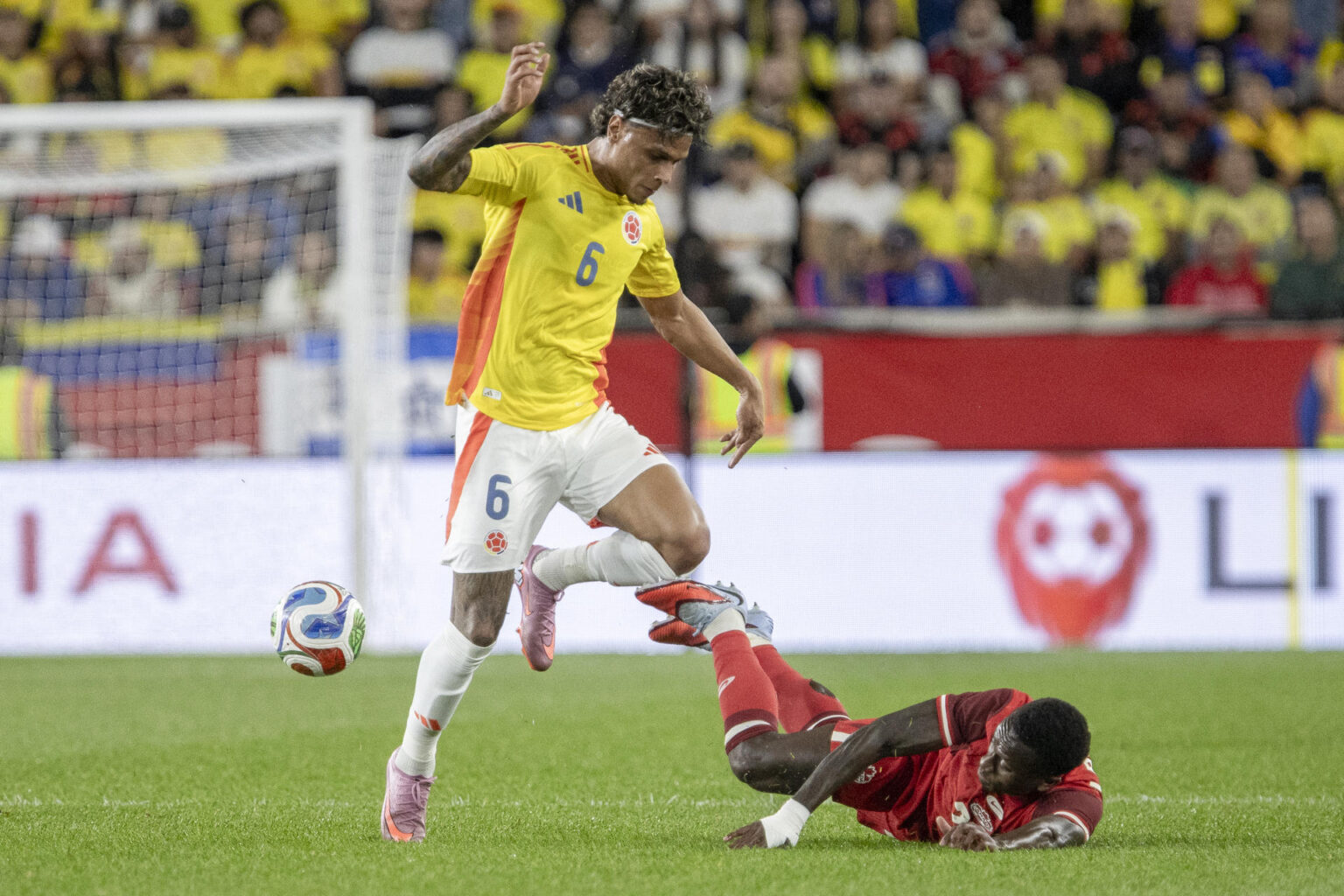 Colombia y Canadá no se hacen daño