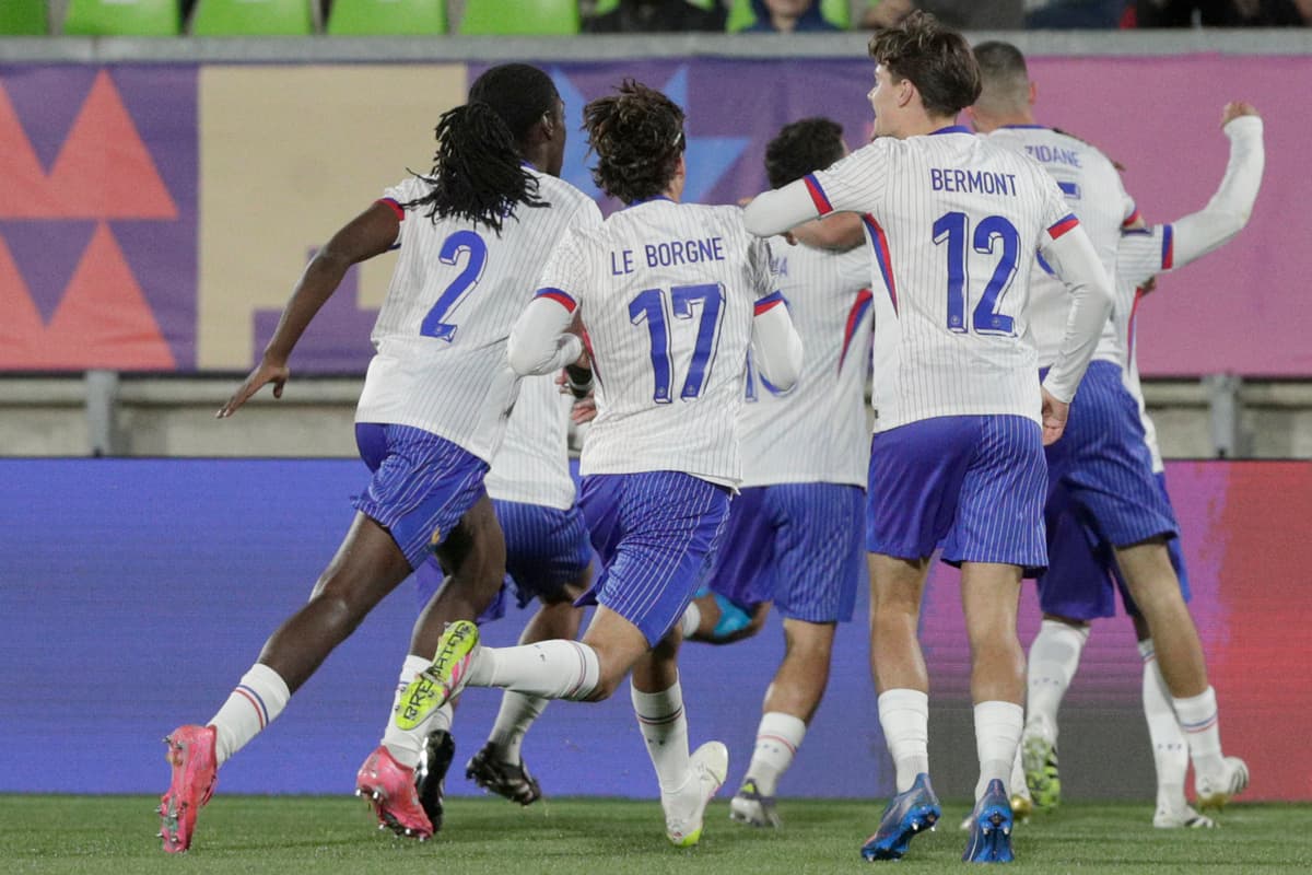 Francia gana con doblete de Bouabre y se las verá con Marruecos en las semifinales