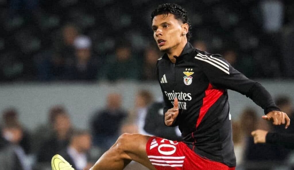Portugués Mourinho apela a un «poker latino» y el Benfica golea fuera de casa