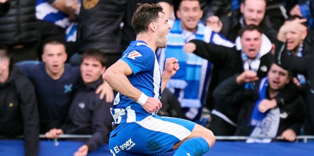 Albiceleste Boyé comanda la victoria del Alavés en casa