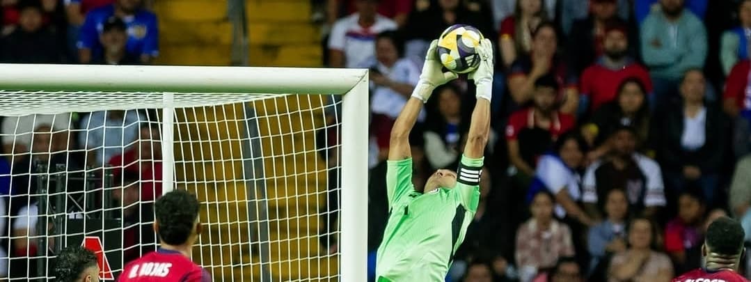La experiencia del arquero Keylor Navas liderará a Costa Rica en las Eliminatorias al Mundial