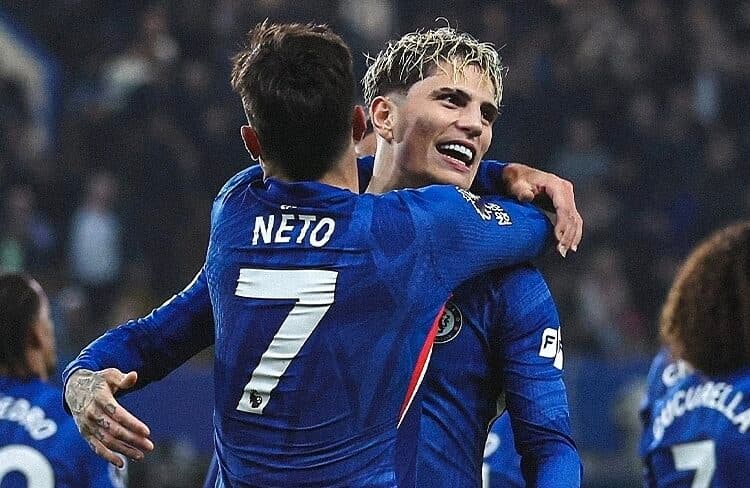 Doble asistencia del albiceleste Garnacho y goleada del Chelsea en Inglaterra