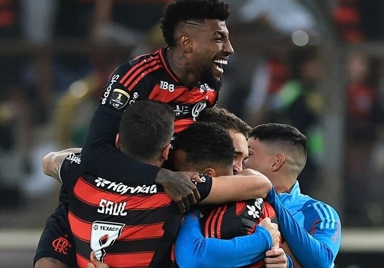 Con un arbitraje inadecuado, Flamengo gana la Libertadores 2025
