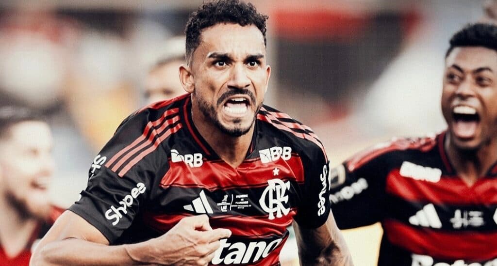 Danilo marca el gol del título y hace historia, con doble triunfo en Libertadores y en Champions