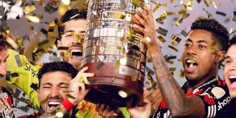DT brasileño Filipe Luis exalta el «estadio de leyenda» en Lima que acogió a Flamengo