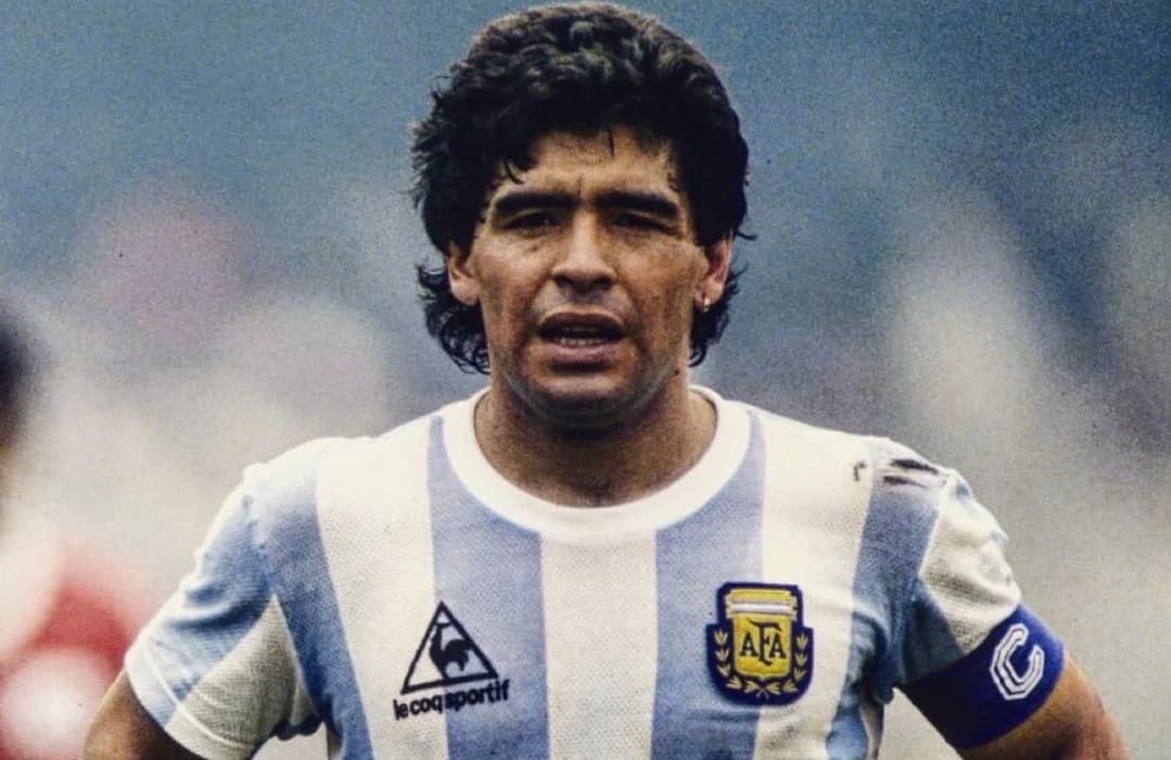 Arte y Fútbol rinden homenaje a Diego Maradona en Barcelona