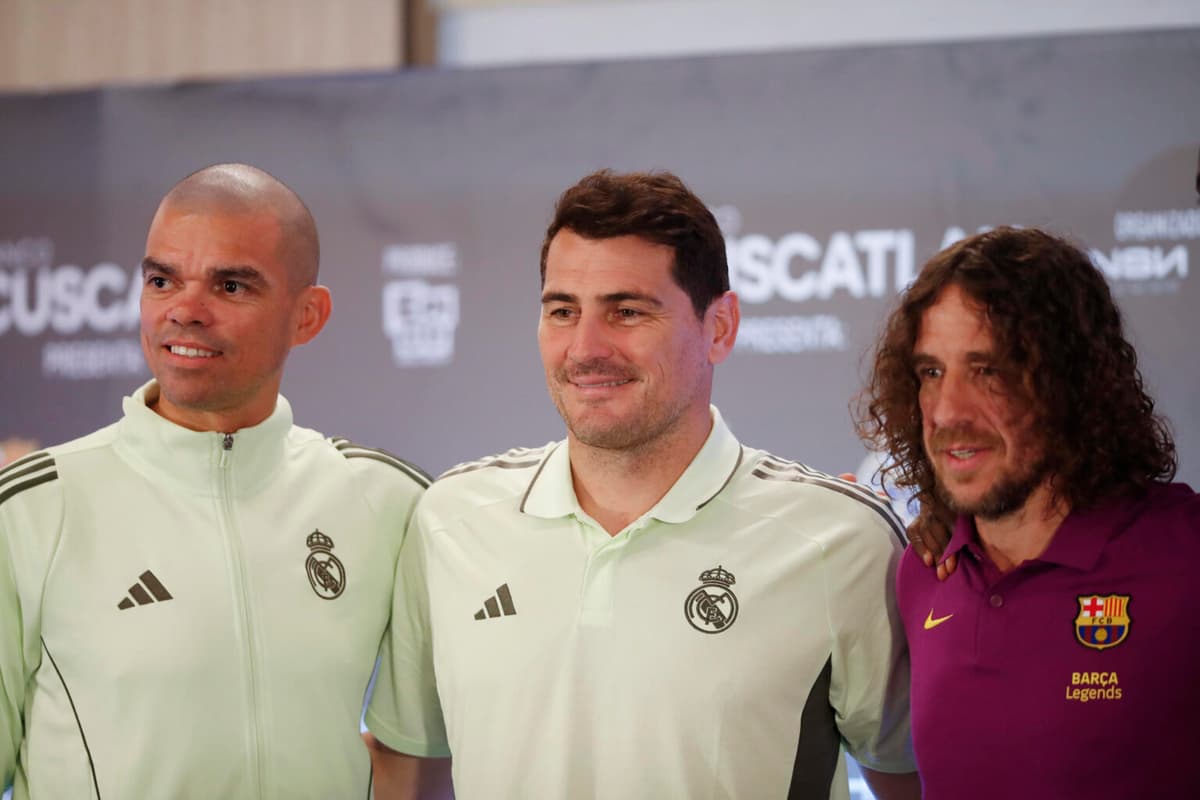 Español Carles Puyol afirma que el salvadoreño Jorge ‘Mágico’ González «ha sido un fenómeno»