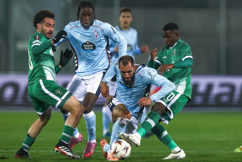 El Celta español traspasa al estadounidense Luca de la Torre al Charlotte FC