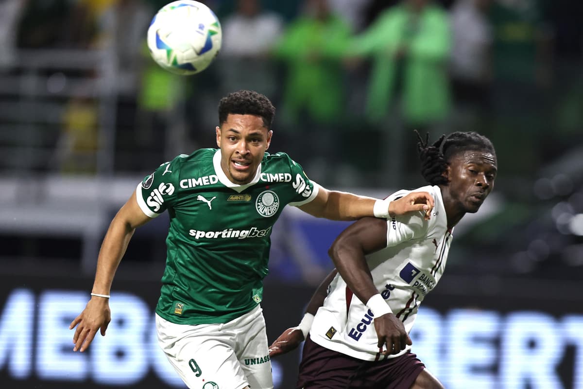 El brasileño Vitor Roque hace líder al Palmeiras; Santos, en zona de descenso