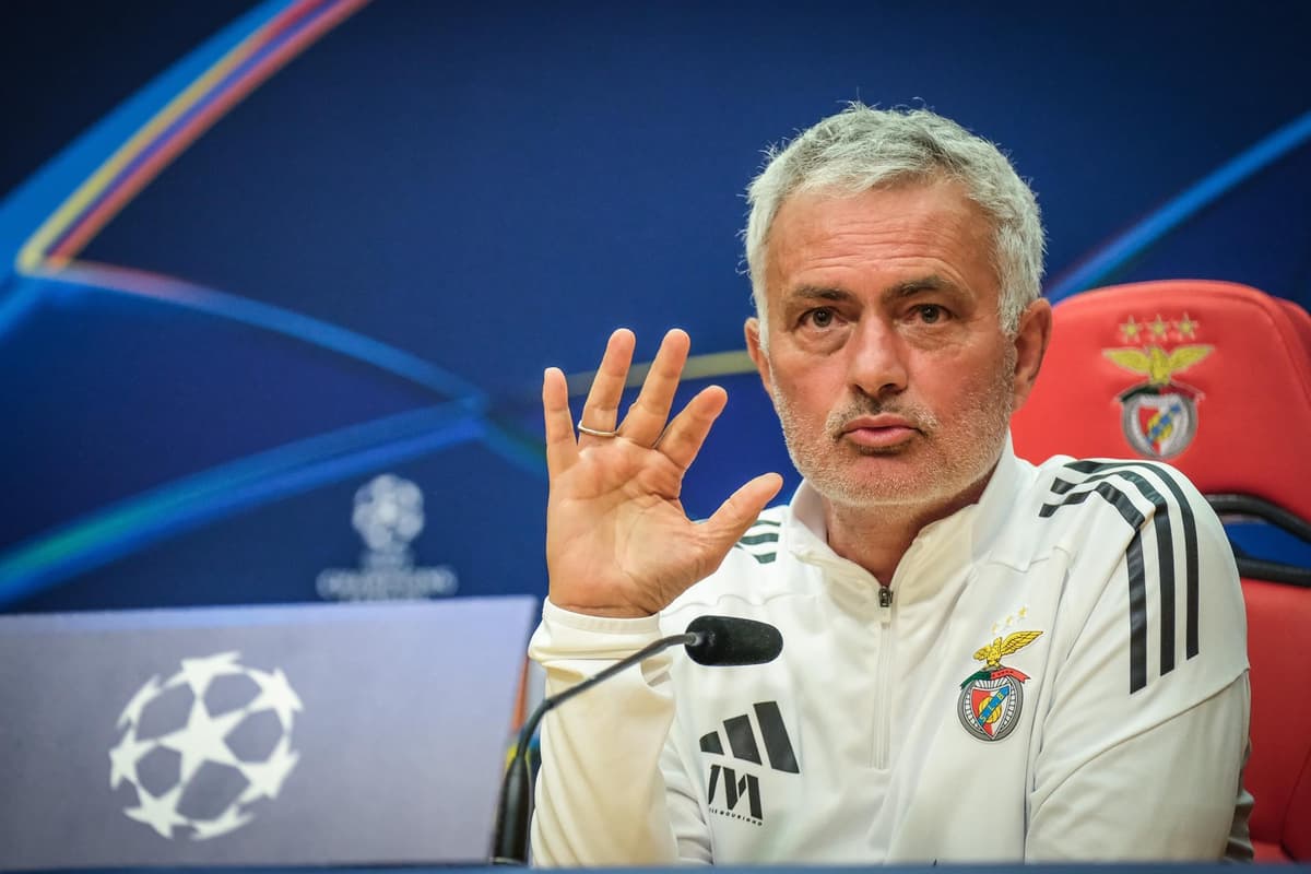 Mourinho cree que el Benfica debe prestar «máxima atención» al español Alejandro Grimaldo