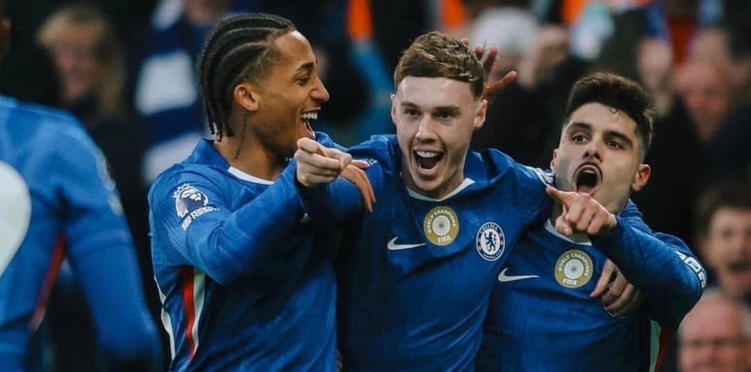 Con trio canarinho al frente, el Chelsea derrota al Everton