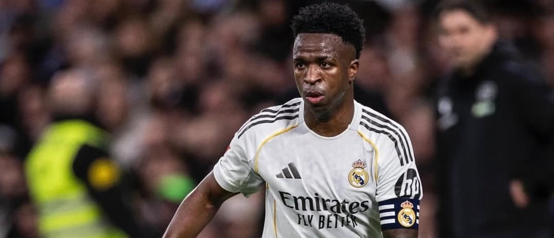 Brasileño Vinicius Jr. fue silbado por el público del Bernabeu y reaccionó en redes sociales