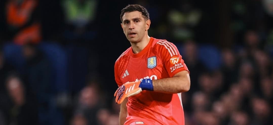 Aston Villa no para de ganar, con el argentino Dibu Martínez sólido desde el arco