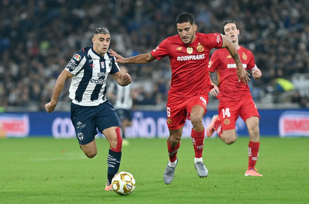 El Monterrey con el español Ramos derrota como local al Toluca del argentino Mohamed