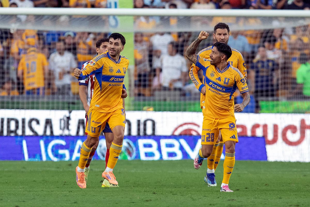 El Tigres del argentino Ángel Correa visita a Cruz Azul en el inicio de las semifinales