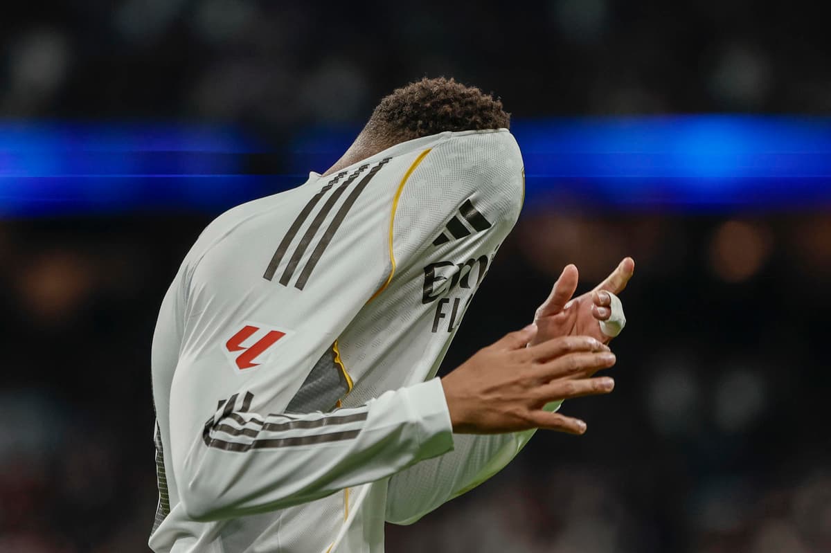 El Madrid, con el argentino Mastantuono salva el orgullo en la copa