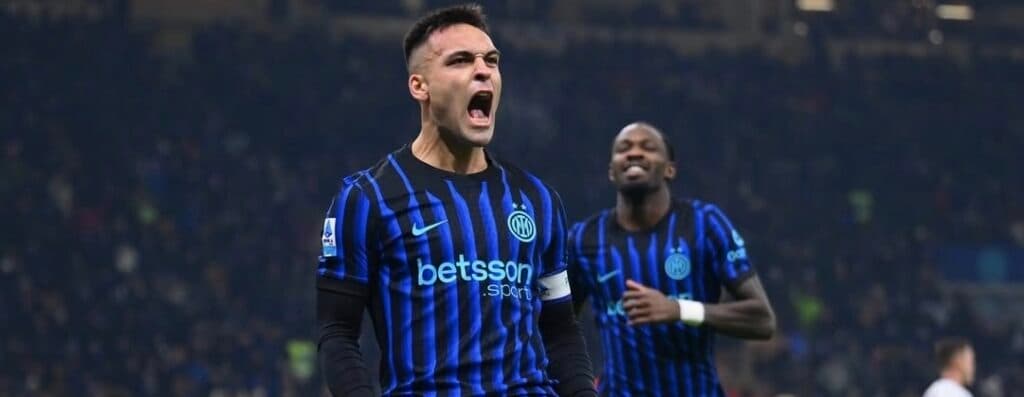 Inter de Milán vuelve a ser líder con gran actuación del argentino Lautaro Martínez