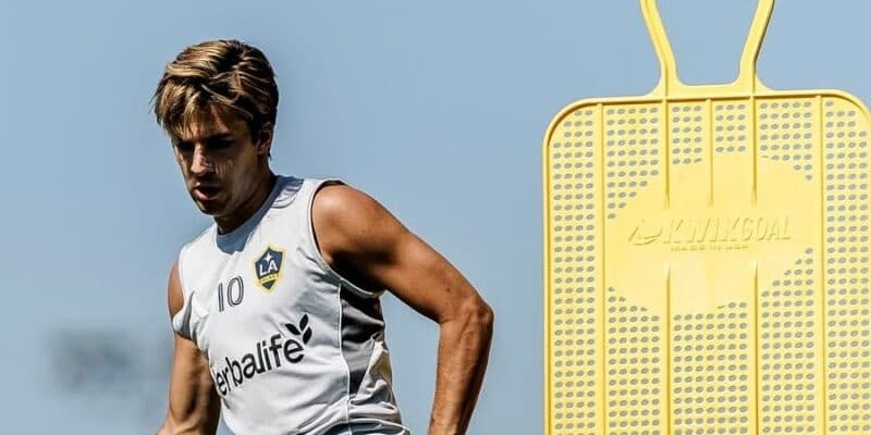 El astro español de LA Galaxy, Riqui Puig, se pronuncia tras la nueva cirugía