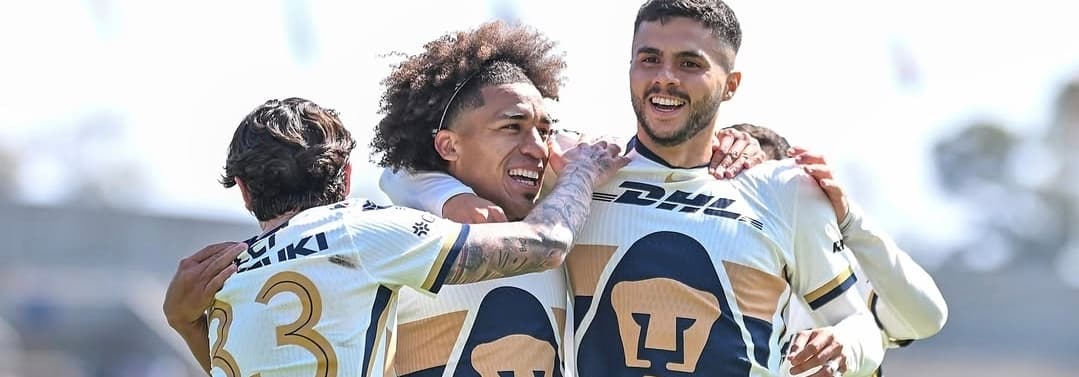 Pumas tropieza en el debut, aún con gol del panameño Carrasquilla