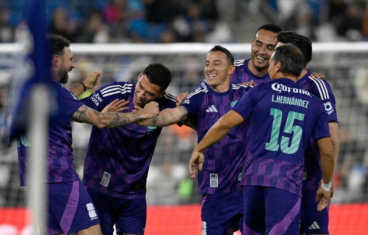 Leyendas FIFA de españoles Xavi, Puyol y Busquets pierden con Leyendas México