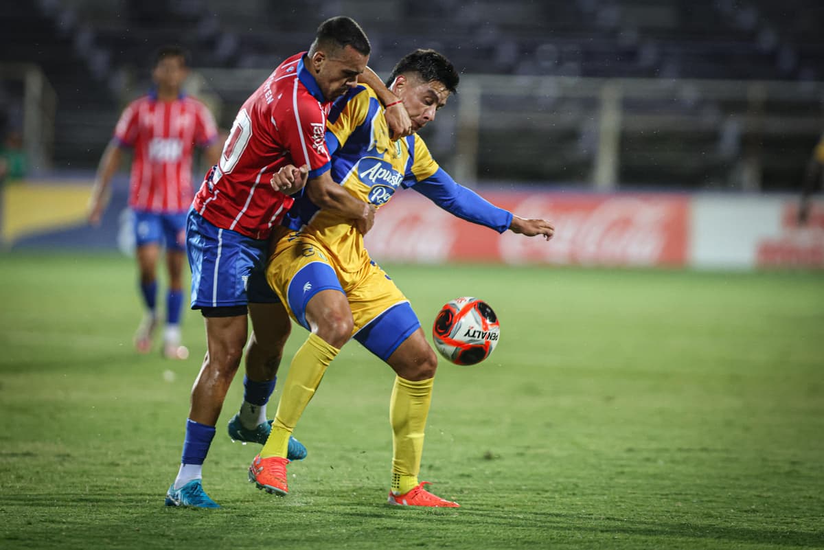 El uruguayo Santiago Silva garantiza en penaltis triunfo de Universidad de Concepción